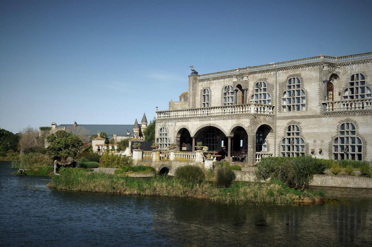 Bygracealone Manor Hotel Outeniekwa Buitenkant foto