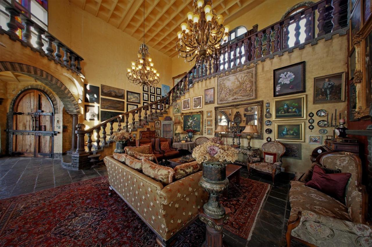 Bygracealone Manor Hotel Outeniekwa Buitenkant foto