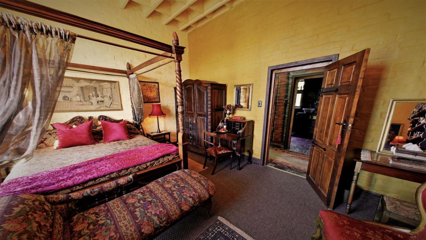 Bygracealone Manor Hotel Outeniekwa Buitenkant foto